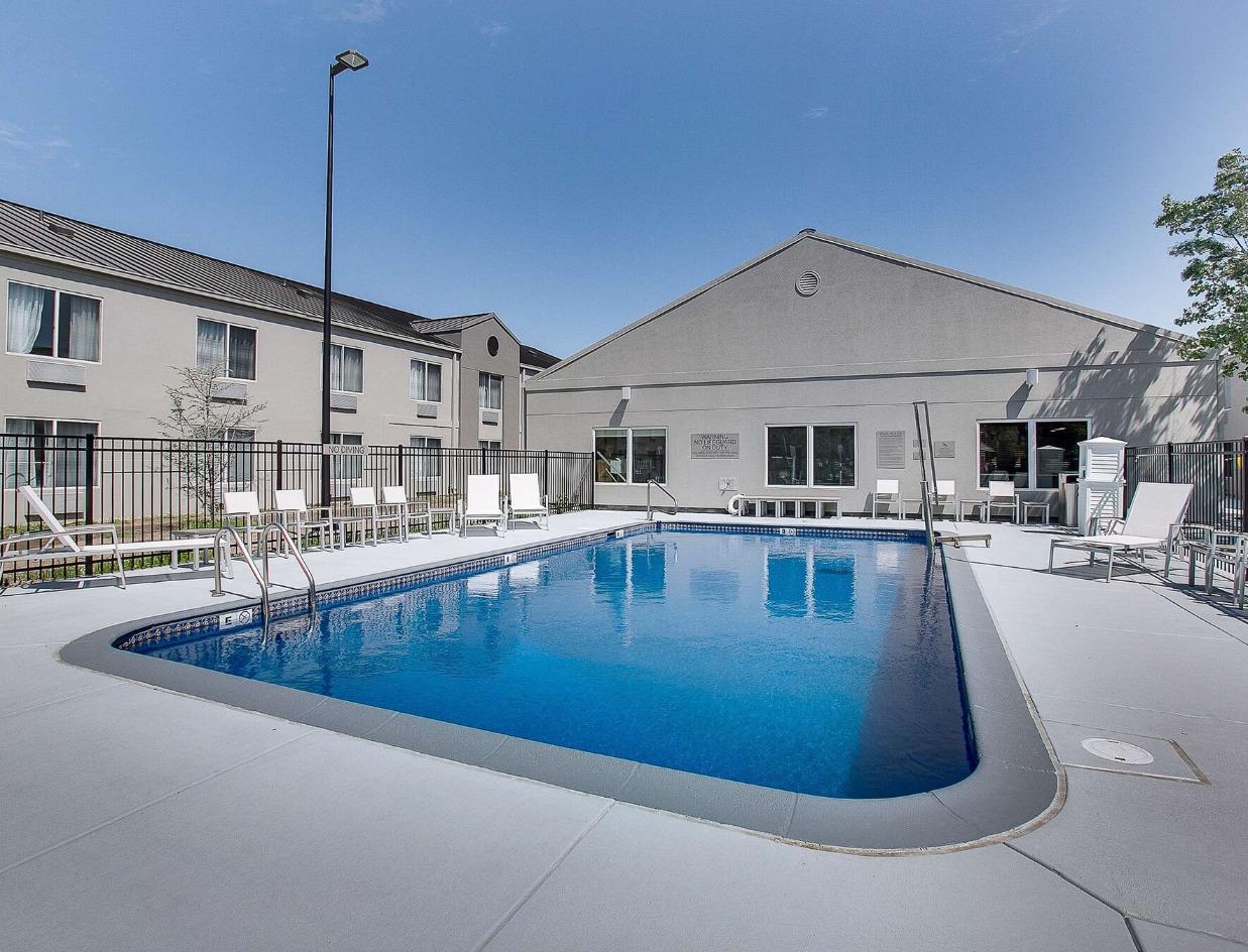 Country Inn & Suites By Radisson, Wichita East, Ks Eksteriør bilde