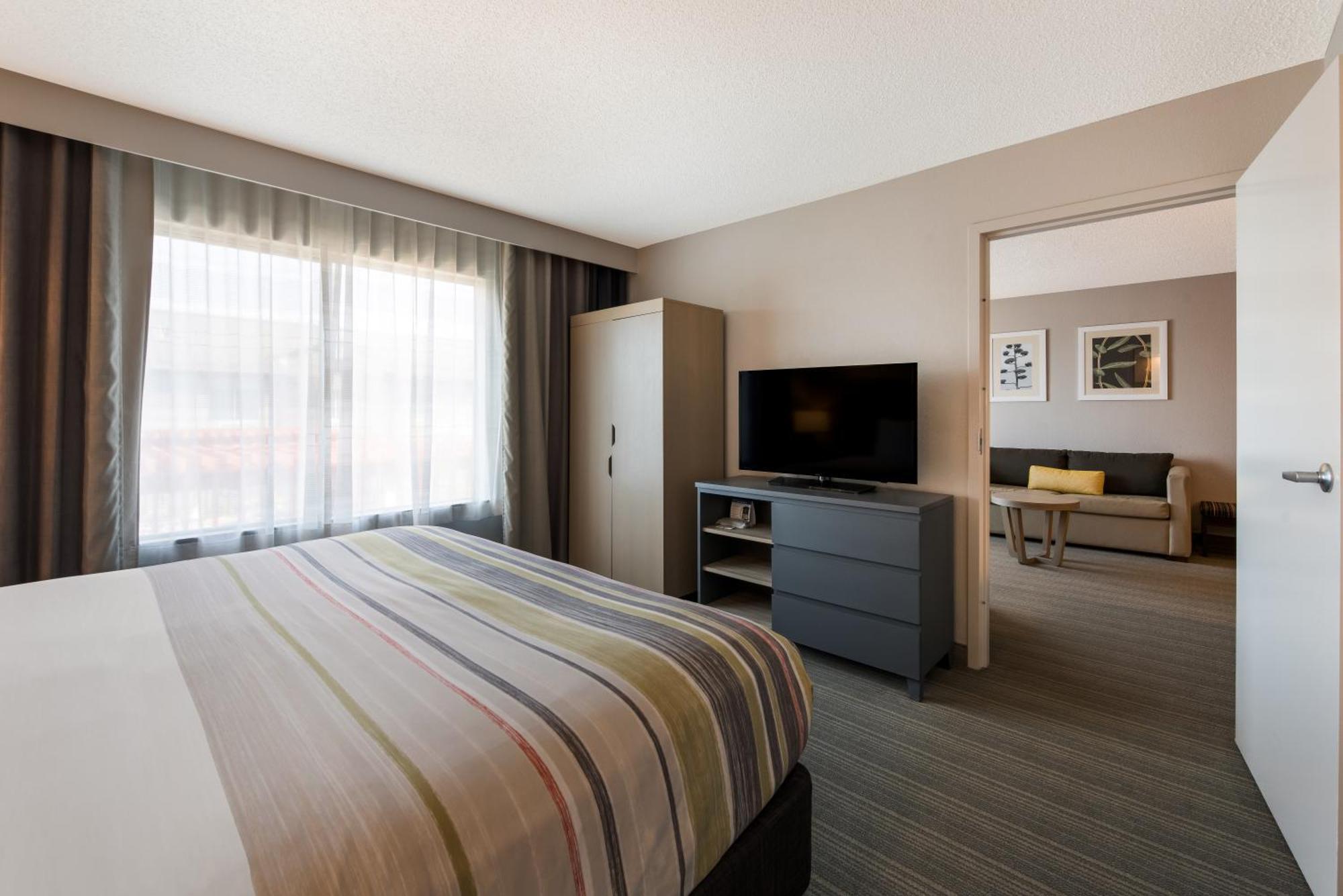 Country Inn & Suites By Radisson, Wichita East, Ks Eksteriør bilde