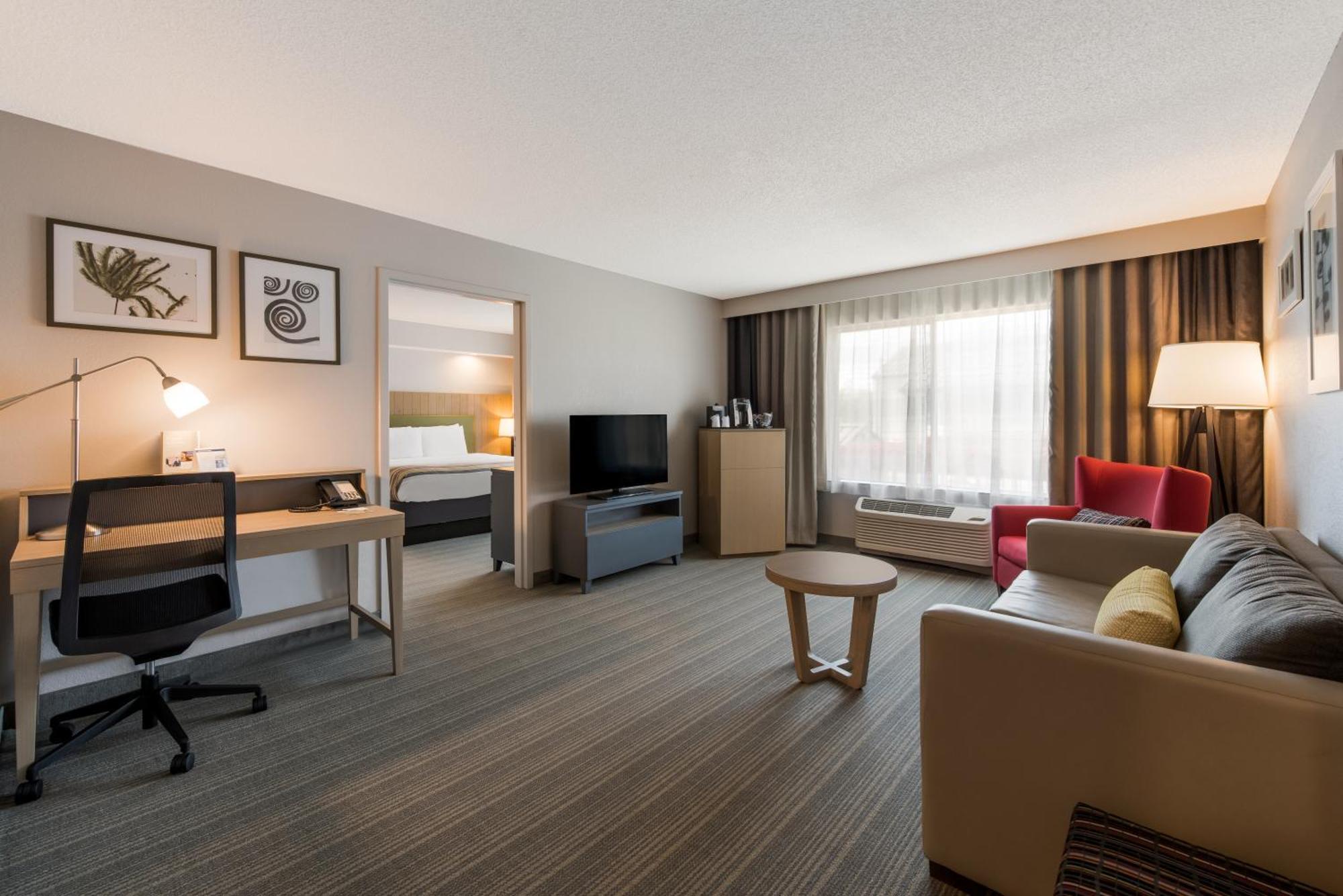Country Inn & Suites By Radisson, Wichita East, Ks Eksteriør bilde